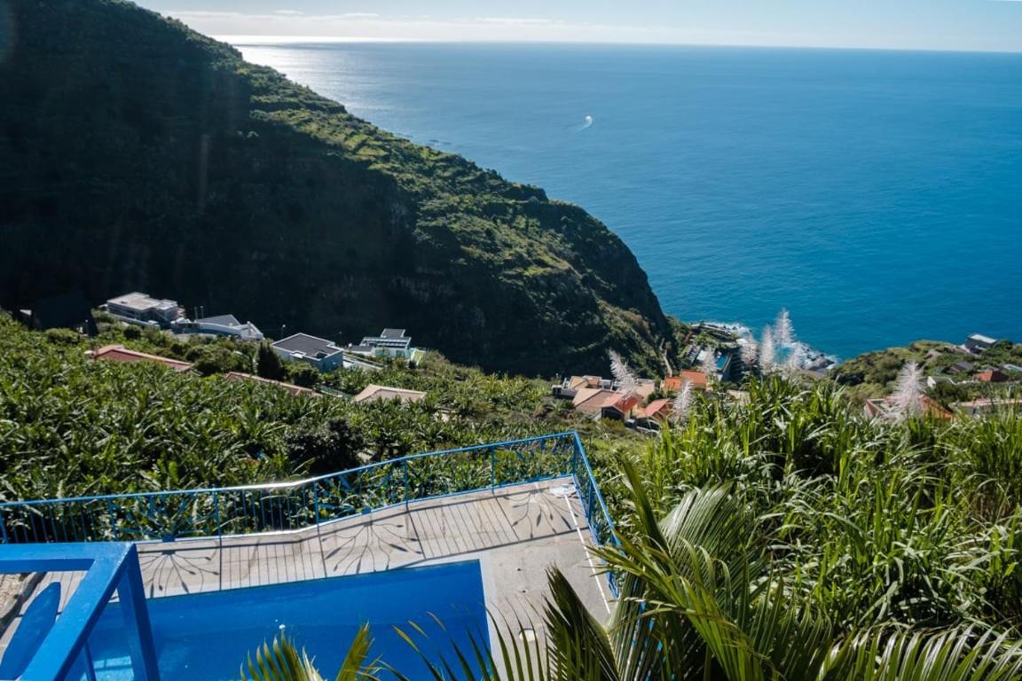 Guestready - A Marvellous Stay In Calheta カリェタ エクステリア 写真